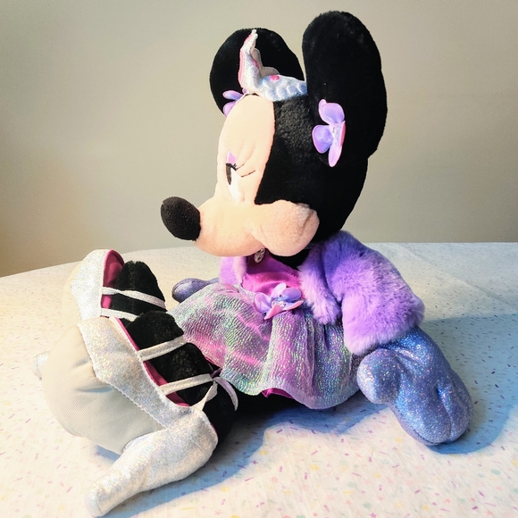 Minnie Mouse Plush 16" - Picture 2 of 8